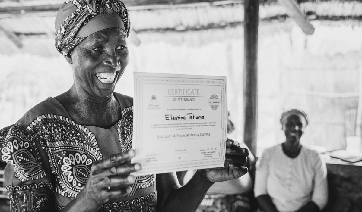 From Weaving to Wildlife Conservation 1 2N9A0821 3 MedRes